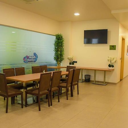 Aqua Inn Hotel Kinshasa Ngoại thất bức ảnh