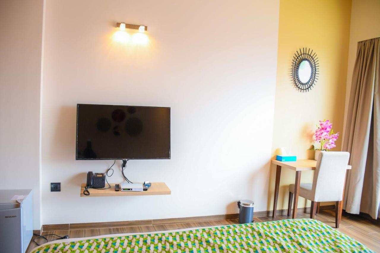 Aqua Inn Hotel Kinshasa Ngoại thất bức ảnh