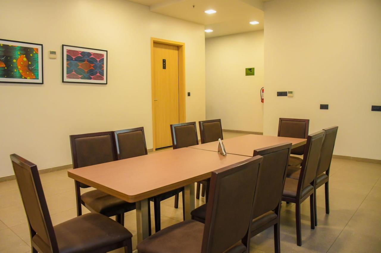 Aqua Inn Hotel Kinshasa Ngoại thất bức ảnh
