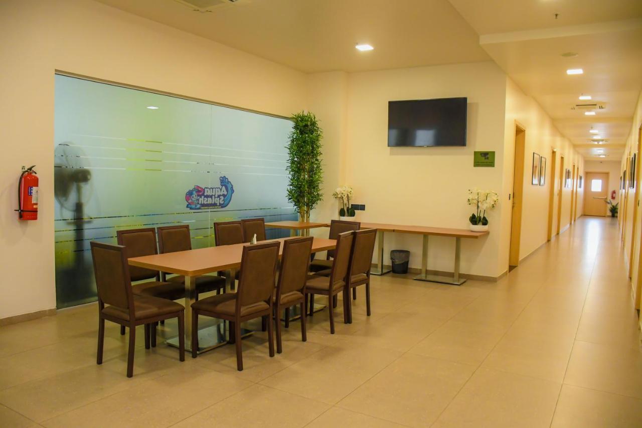 Aqua Inn Hotel Kinshasa Ngoại thất bức ảnh